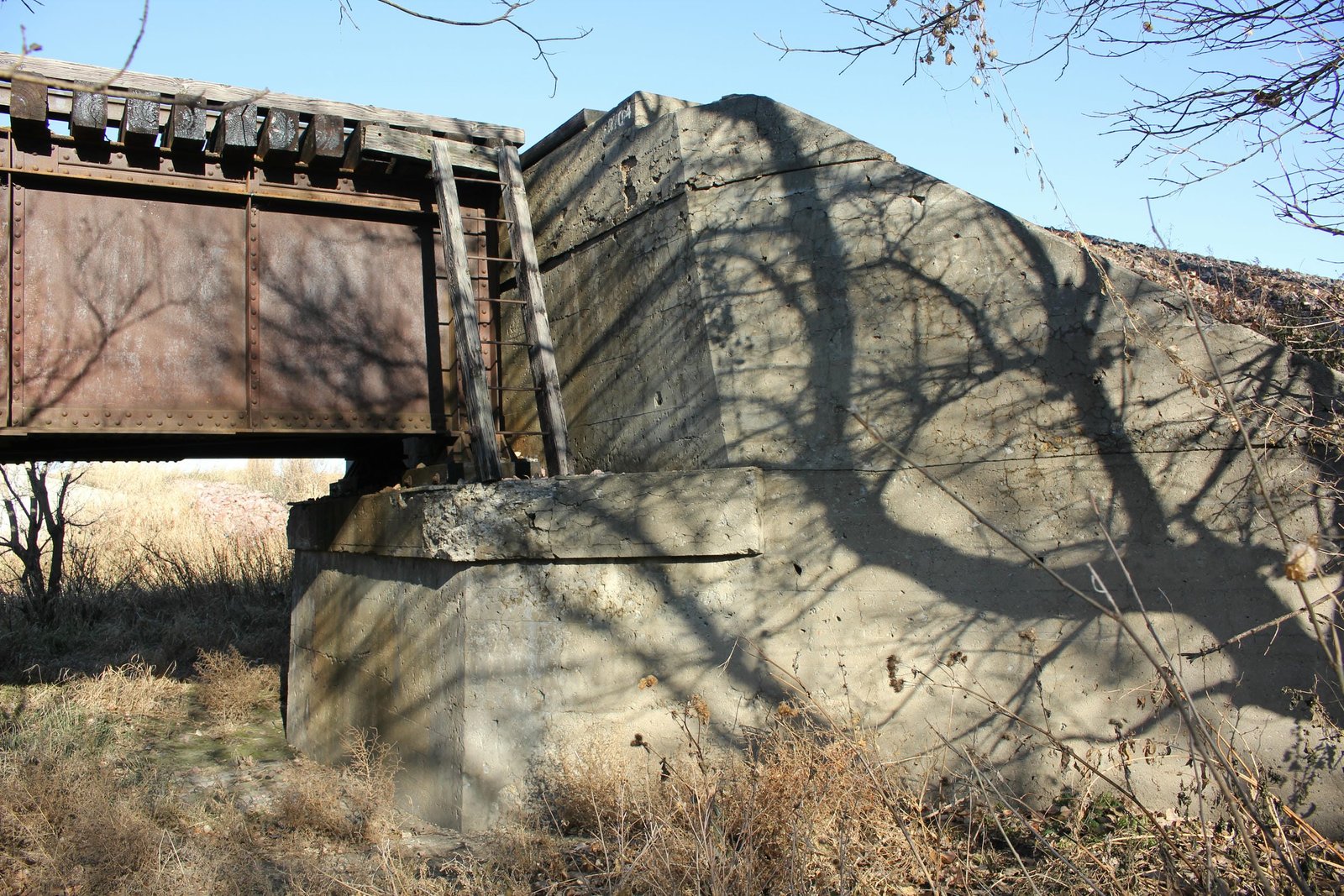 North abutment